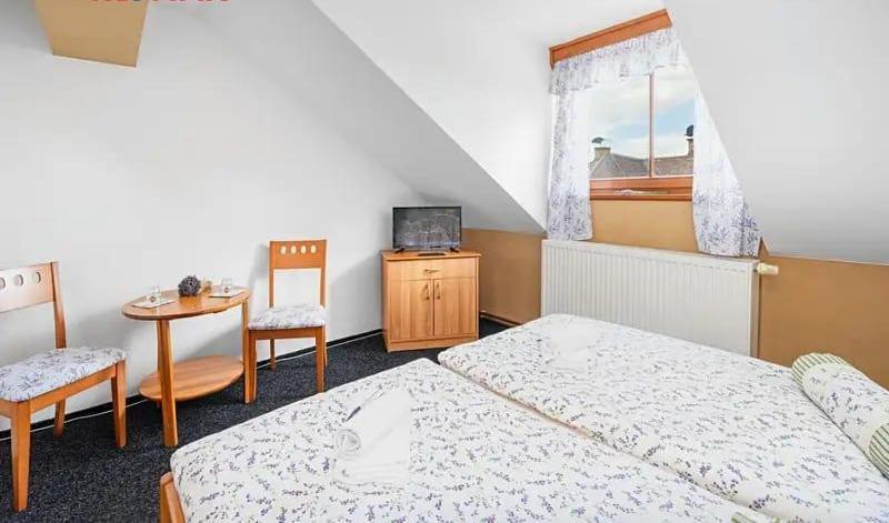 Penzion Pod Jestedem Horeni Paseky Exterior foto